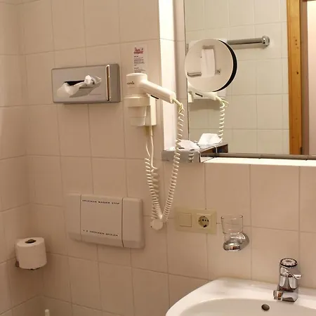 Konukevi Georgenhof 3*